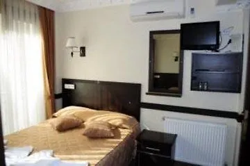 Ares Hotell