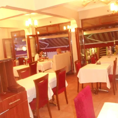 Ares Hotell