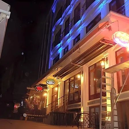 Hotel Ares 3*
