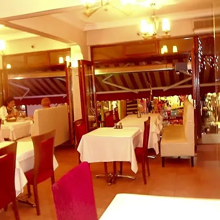 Ares Hotel 3*